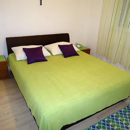 Apartamento Rogoznica 15876b *